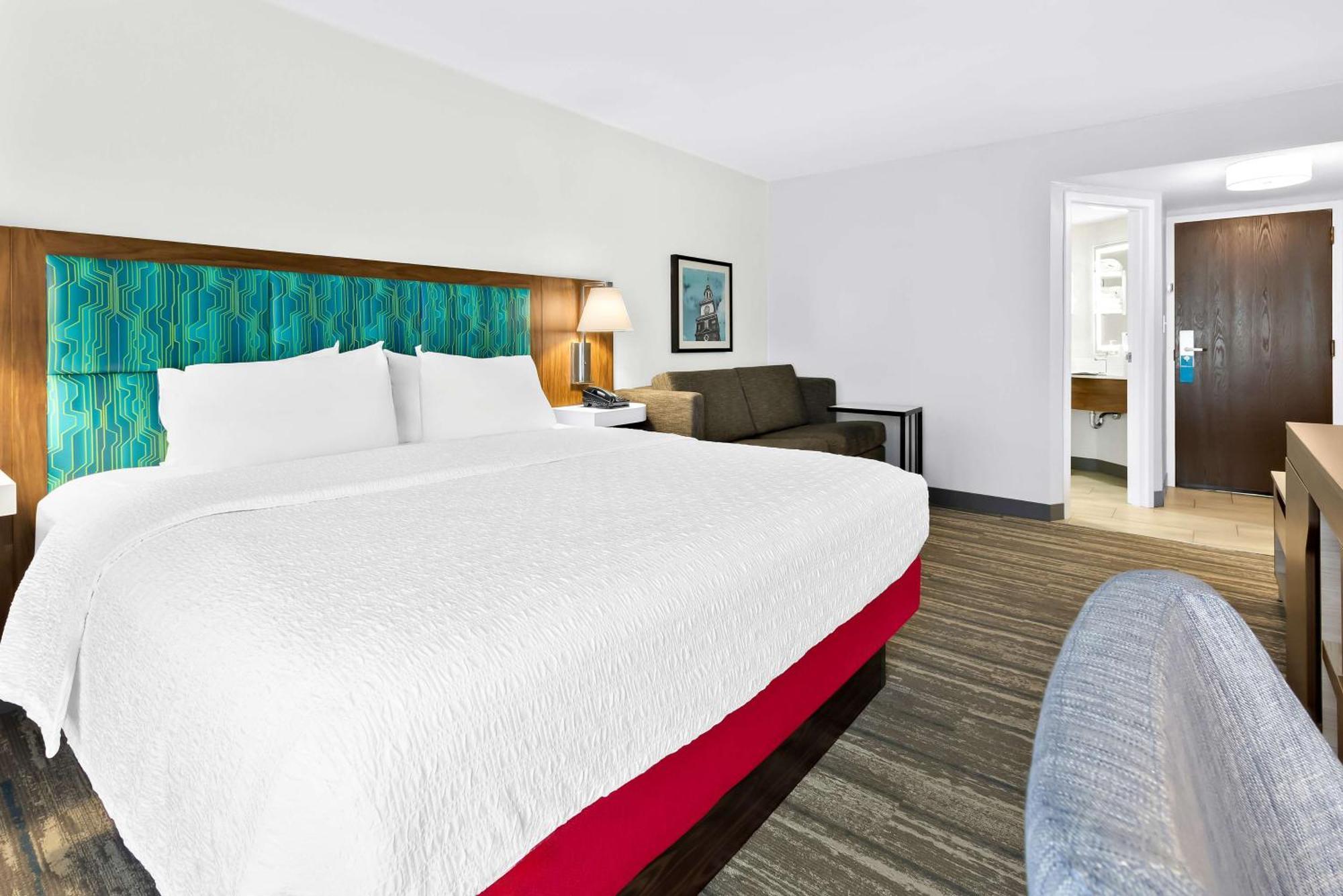 Hotel Hampton 3*