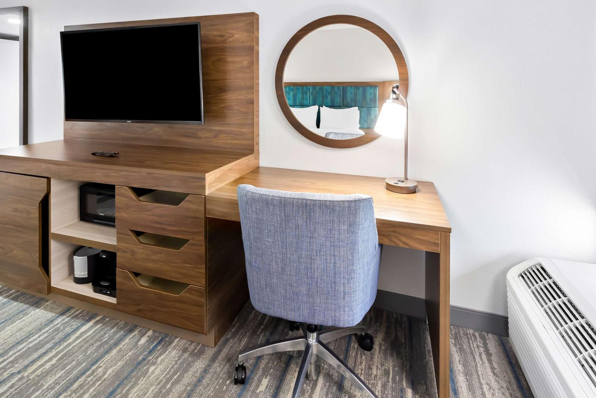 Hampton Hotel 3*